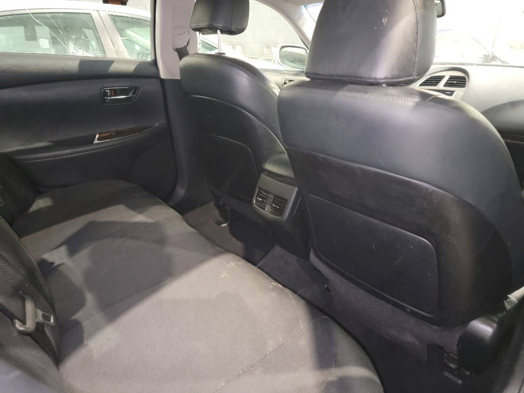 2010 LEXUS ES 350 — 224257 Miles — Lot 368371 - Marhaba Auctions Used Cars - Image 4