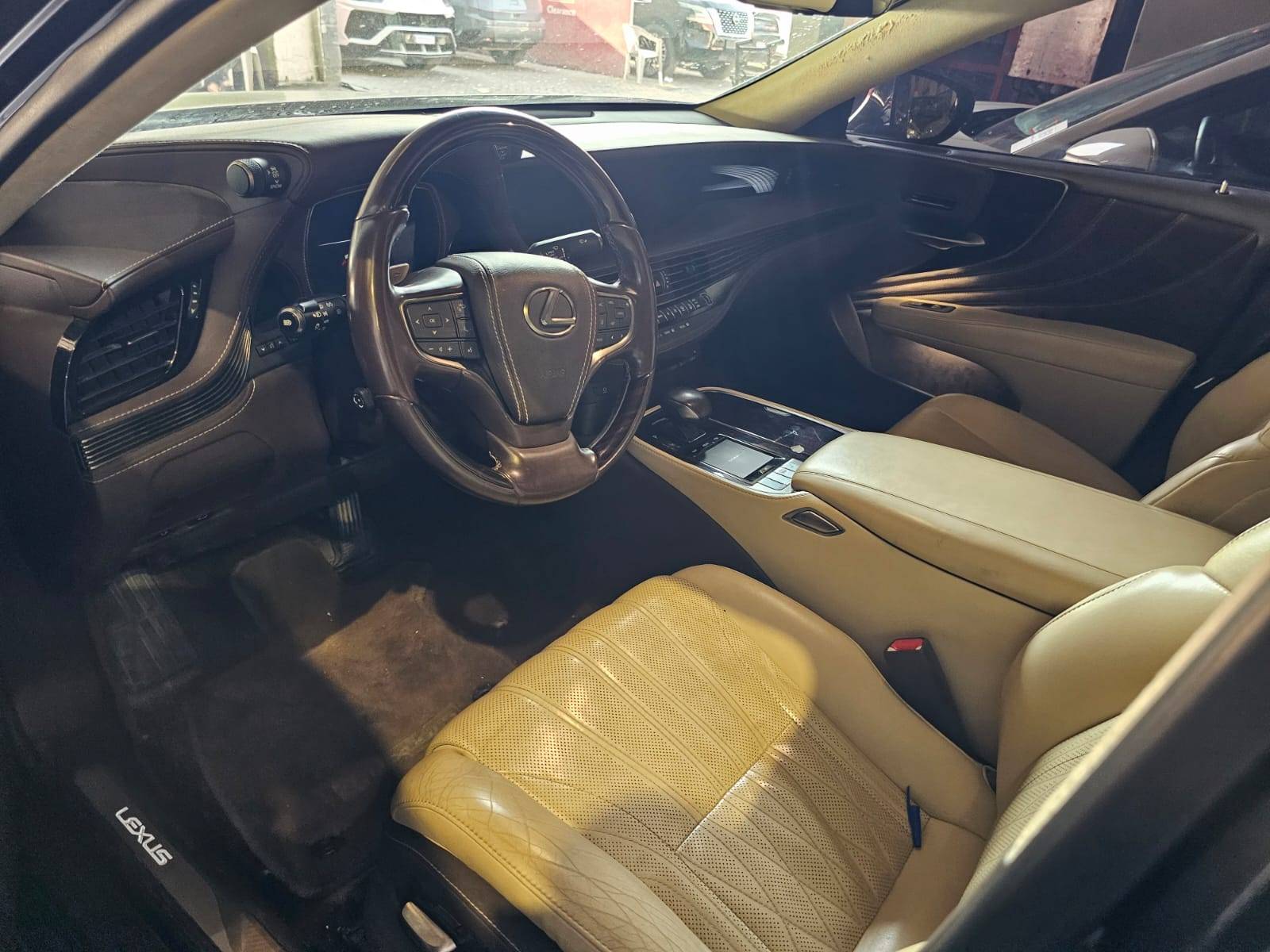 2018 LEXUS LS 500 — 104799 KM — Lot J5002636 — Main - Marhaba Auctions Used Cars - Image 8