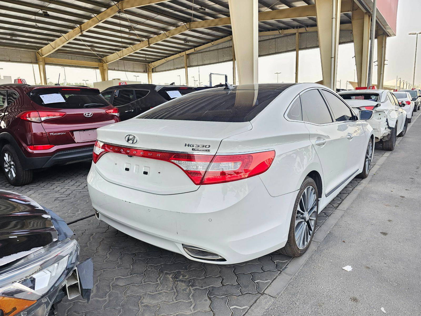 2012 HYUNDAI GRANDEUR — 219526 KM — Lot CA218125 — Souq - Marhaba Auctions Used Cars - Image 5