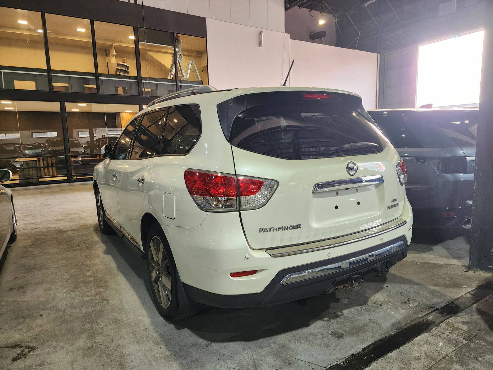 2015 NISSAN PATHFINDER — 137588 KM — Lot 87882325 — Souq - Marhaba Auctions Used Cars - Image 5