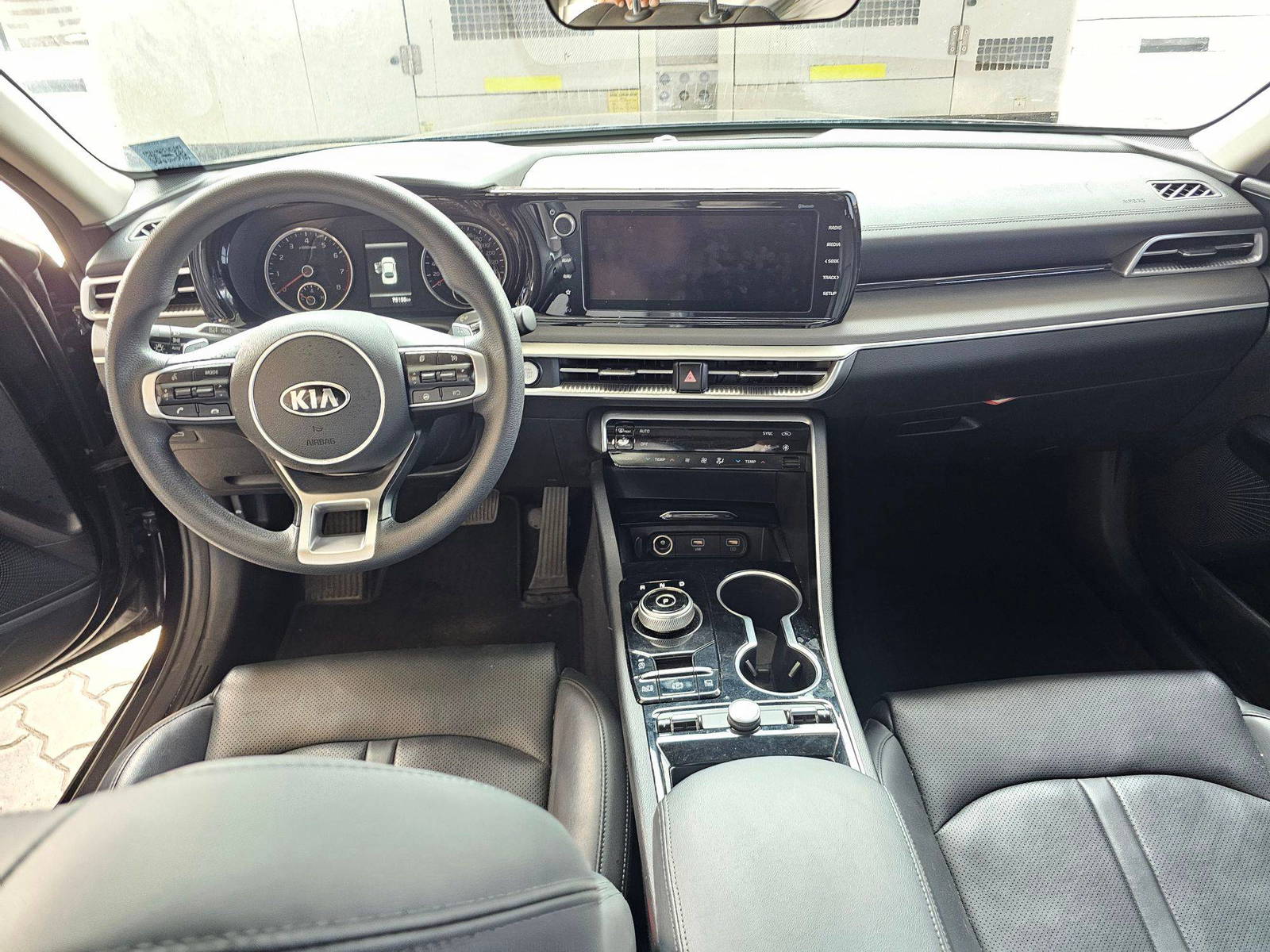 2020 KIA K5 — 75136 KM — Lot ABLA049026 — Souq - Marhaba Auctions Used Cars - Image 7
