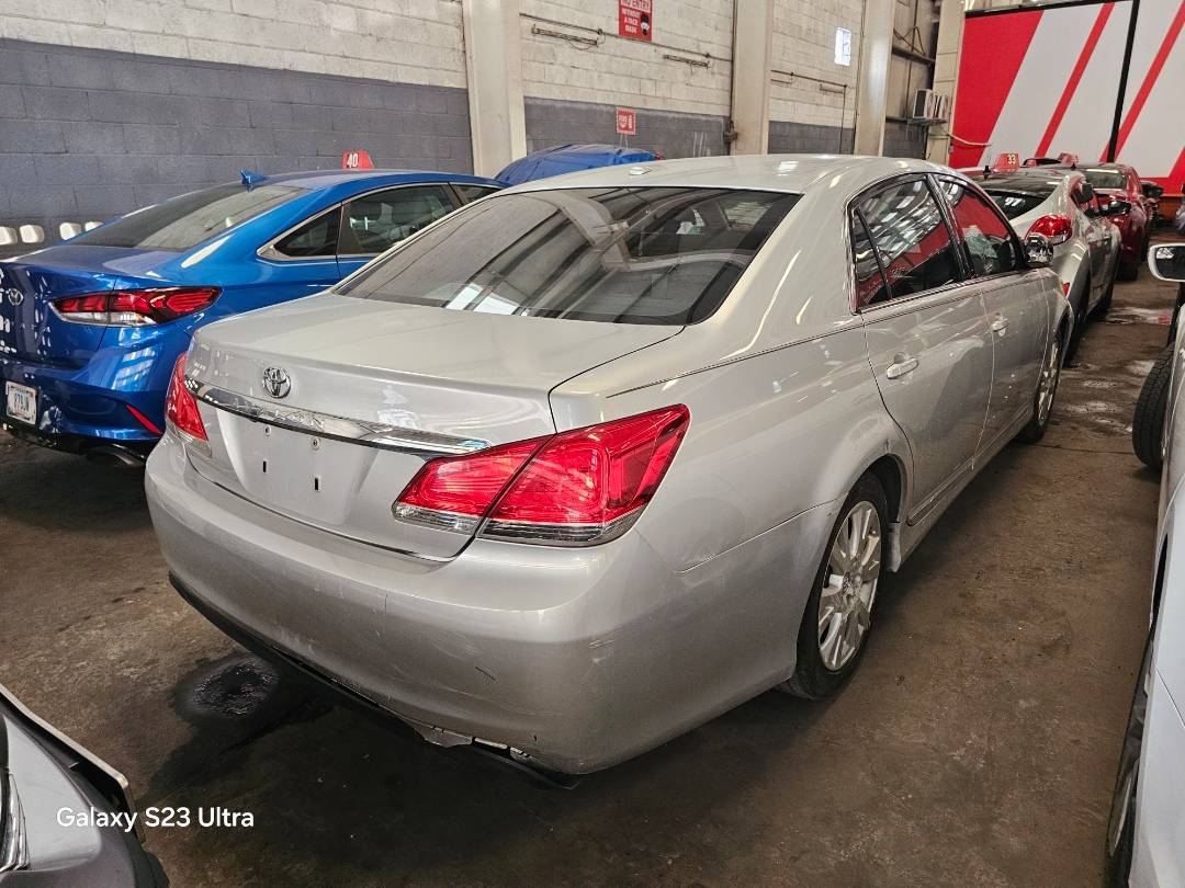 2011 TOYOTA AVALON — 224904 Miles — Lot U440364 — Main - Marhaba Auctions Used Cars - Image 3