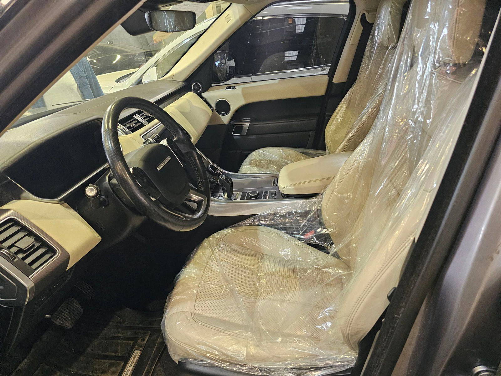 2020 LAND ROVER RANGE ROVER SPORT HSE — 90404 Miles — Lot 214578 — Main - Marhaba Auctions Used Cars - Image 8