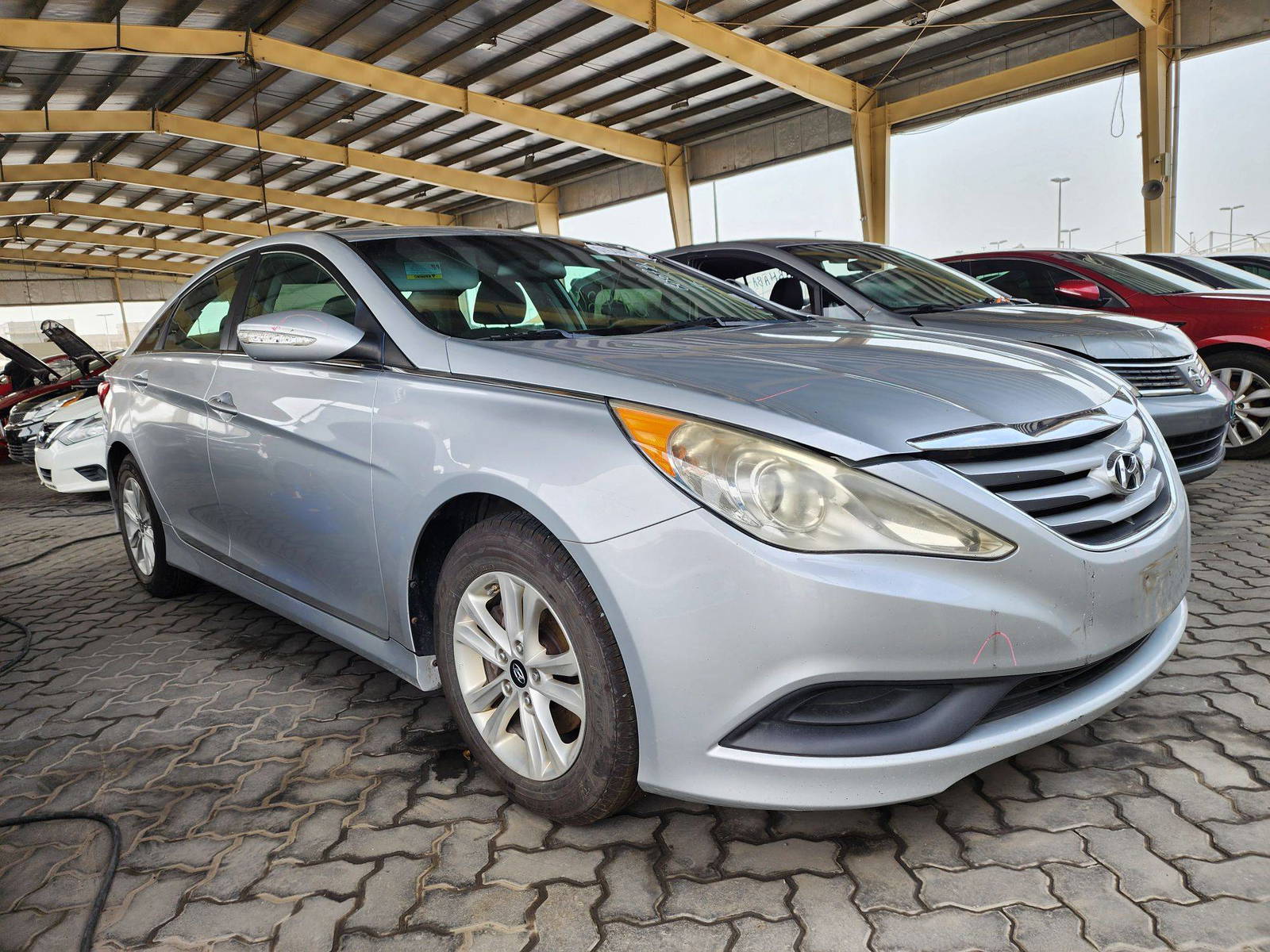 2014 HYUNDAI SONATA — 220358 Miles — Lot 57644214 — Souq - Marhaba Auctions Used Cars - Image 4