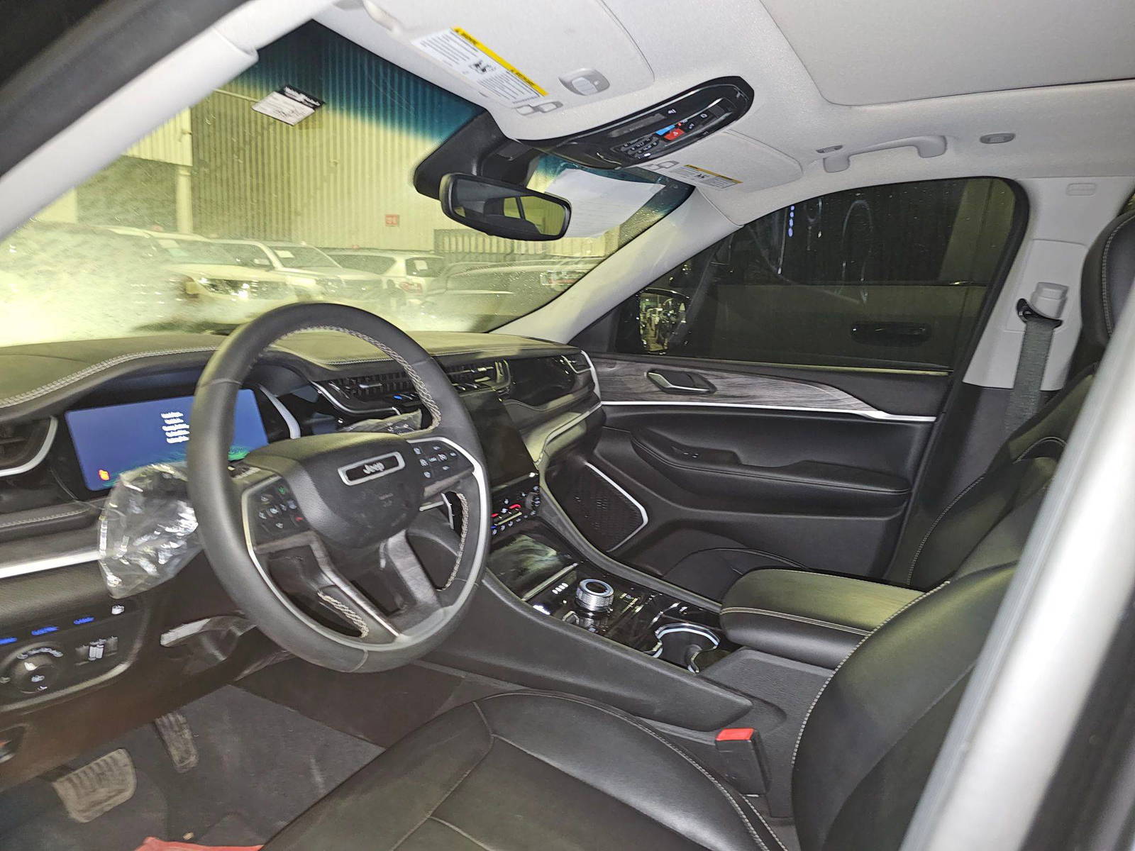 JEEP Grand Cherokee 2022 - Marhaba Auction Used Cars - Image 8