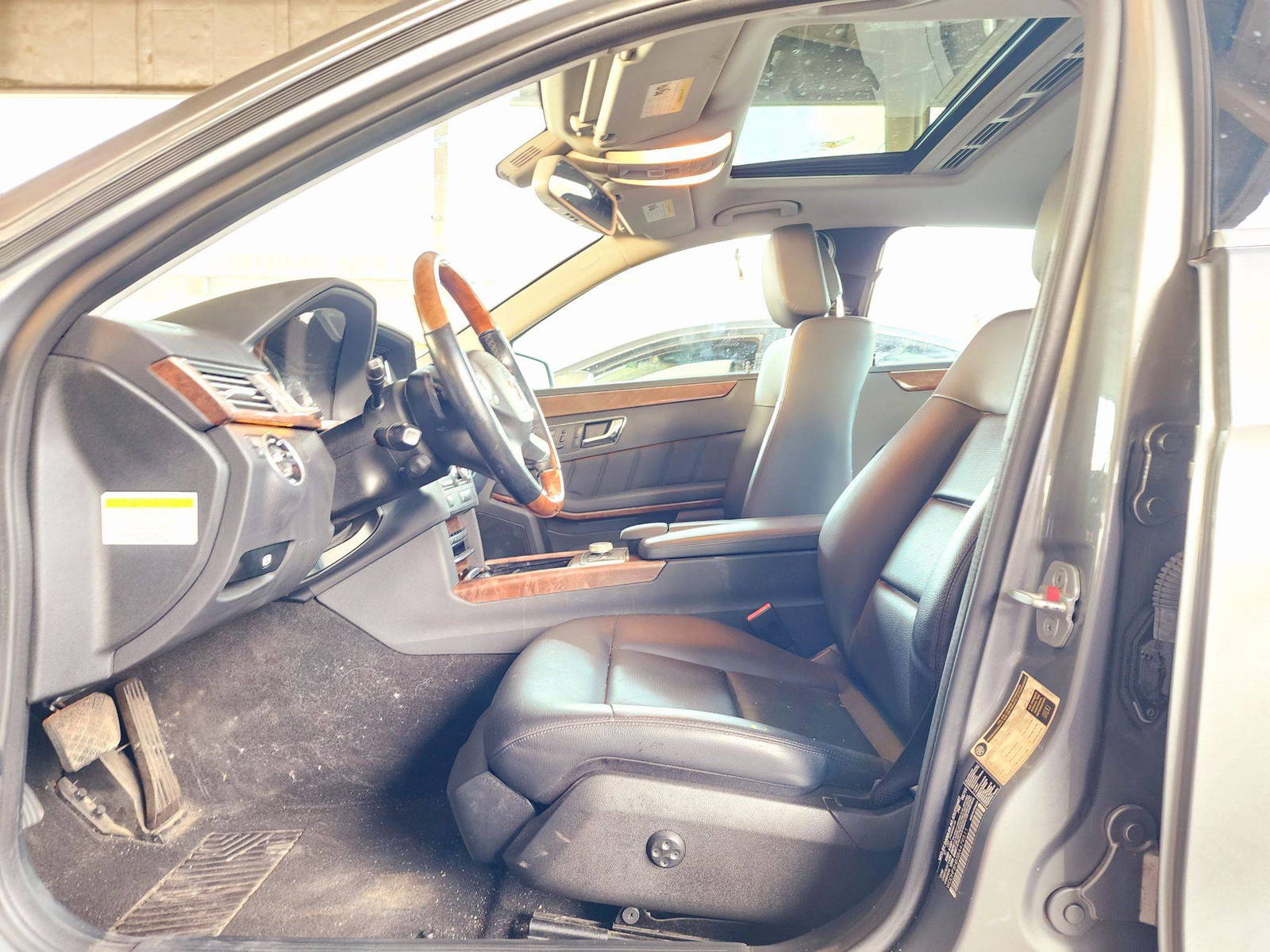 2011 MERCEDES BENZ E 350 — 176305 Miles — Lot 73381604 — Souq - Marhaba Auctions Used Cars - Image 9