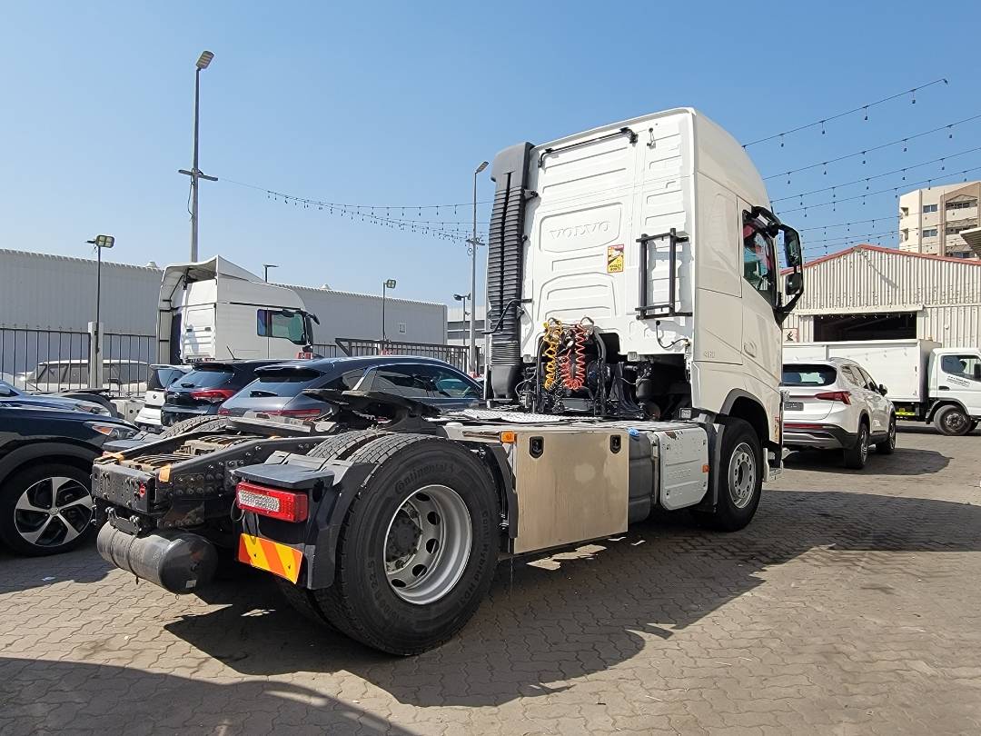 2017 VOLVO FH-Series — 899393 KM — Lot 821326 — Main - Marhaba Auctions Used Cars - Image 6