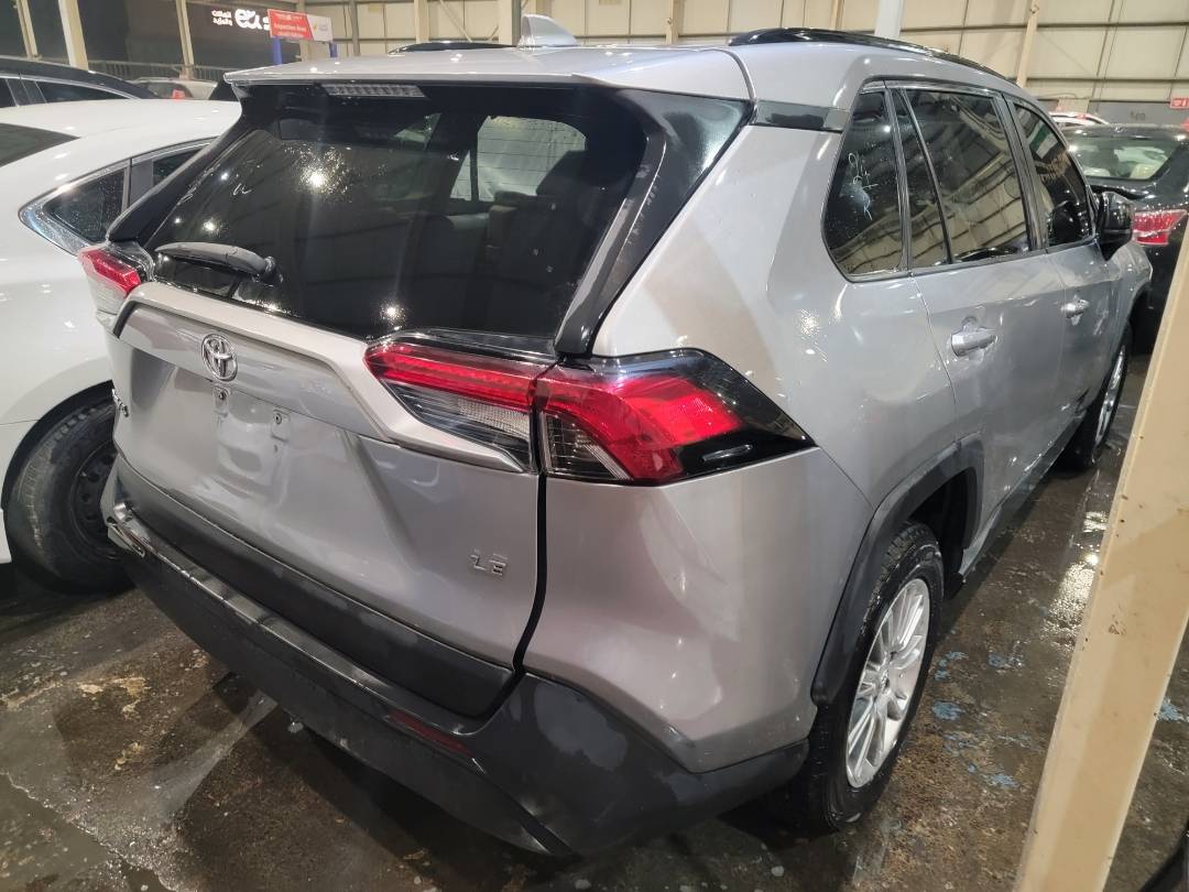 2019 TOYOTA RAV4 — 141609 Miles — Lot KW025777 — Main - Marhaba Auctions Used Cars - Image 4