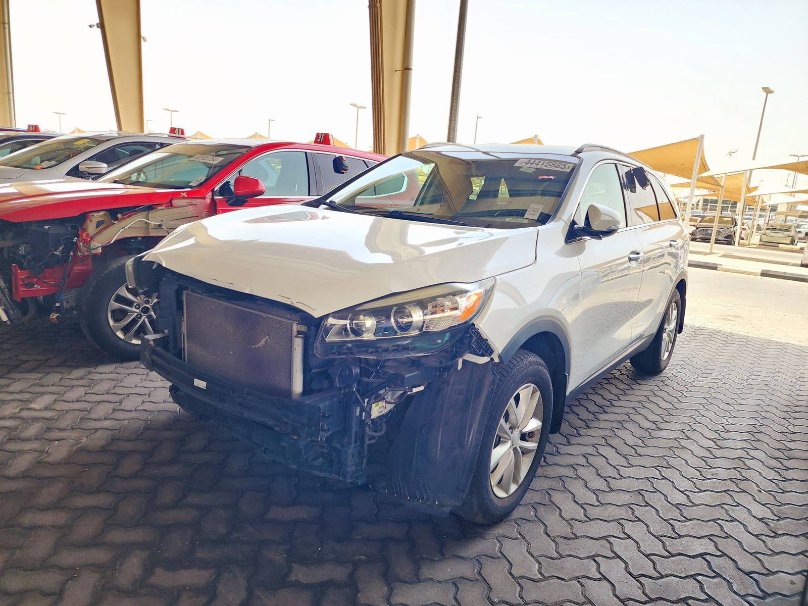 2017 KIA SORENTO — 91692 Miles — Lot HG258581 — Souq - Marhaba Auctions Used Cars - Image 5
