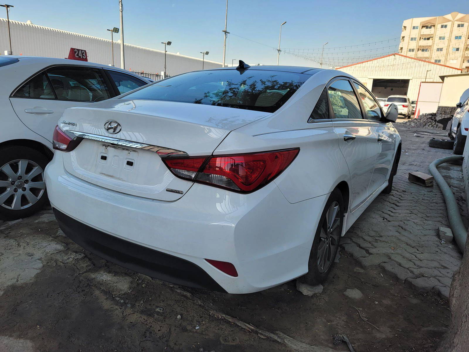 2014 HYUNDAI SONATA — 168014 Miles — Lot EH849638 — Main - Marhaba Auctions Used Cars - Image 3