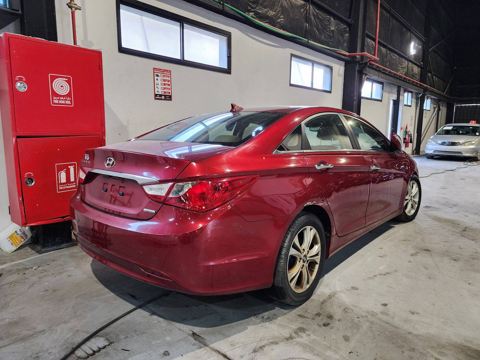 2011 HYUNDAI SONATA — 190874 Miles — Lot 61097 — Al Quoz - Marhaba Auctions Used Cars - Image 5