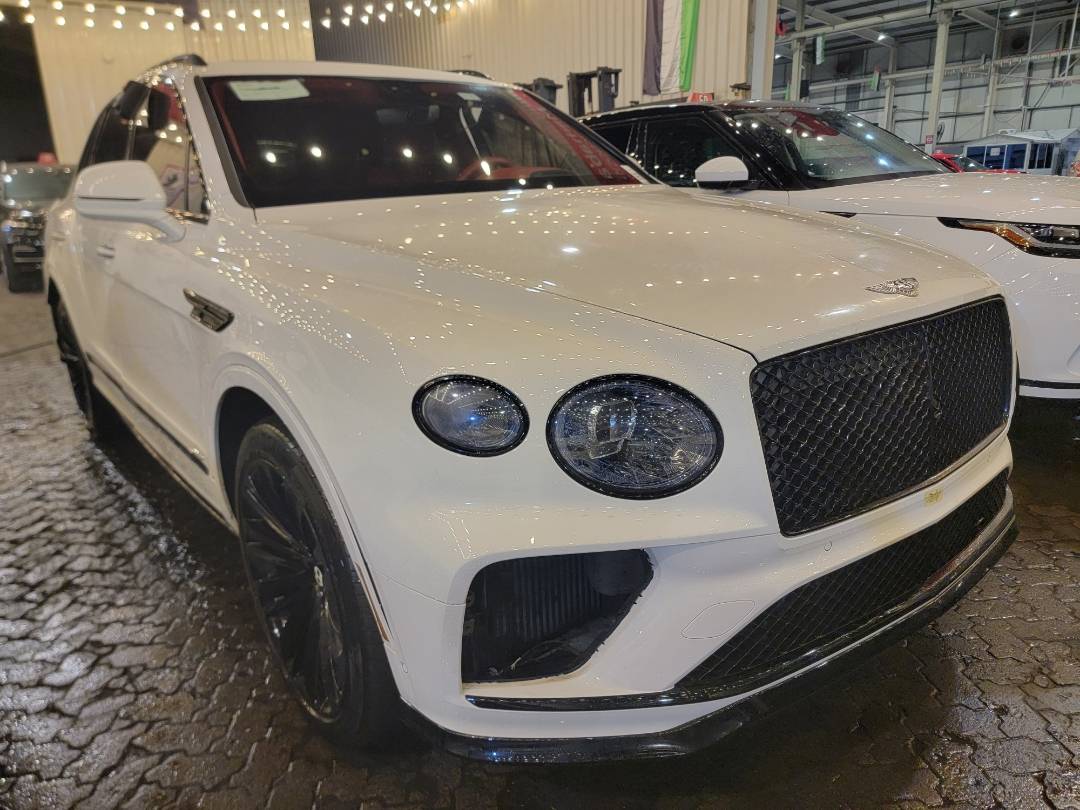2021 BENTLEY BENTAYGA — 8850 Miles — Lot 37548686 - Marhaba Auctions Used Cars - Image 6