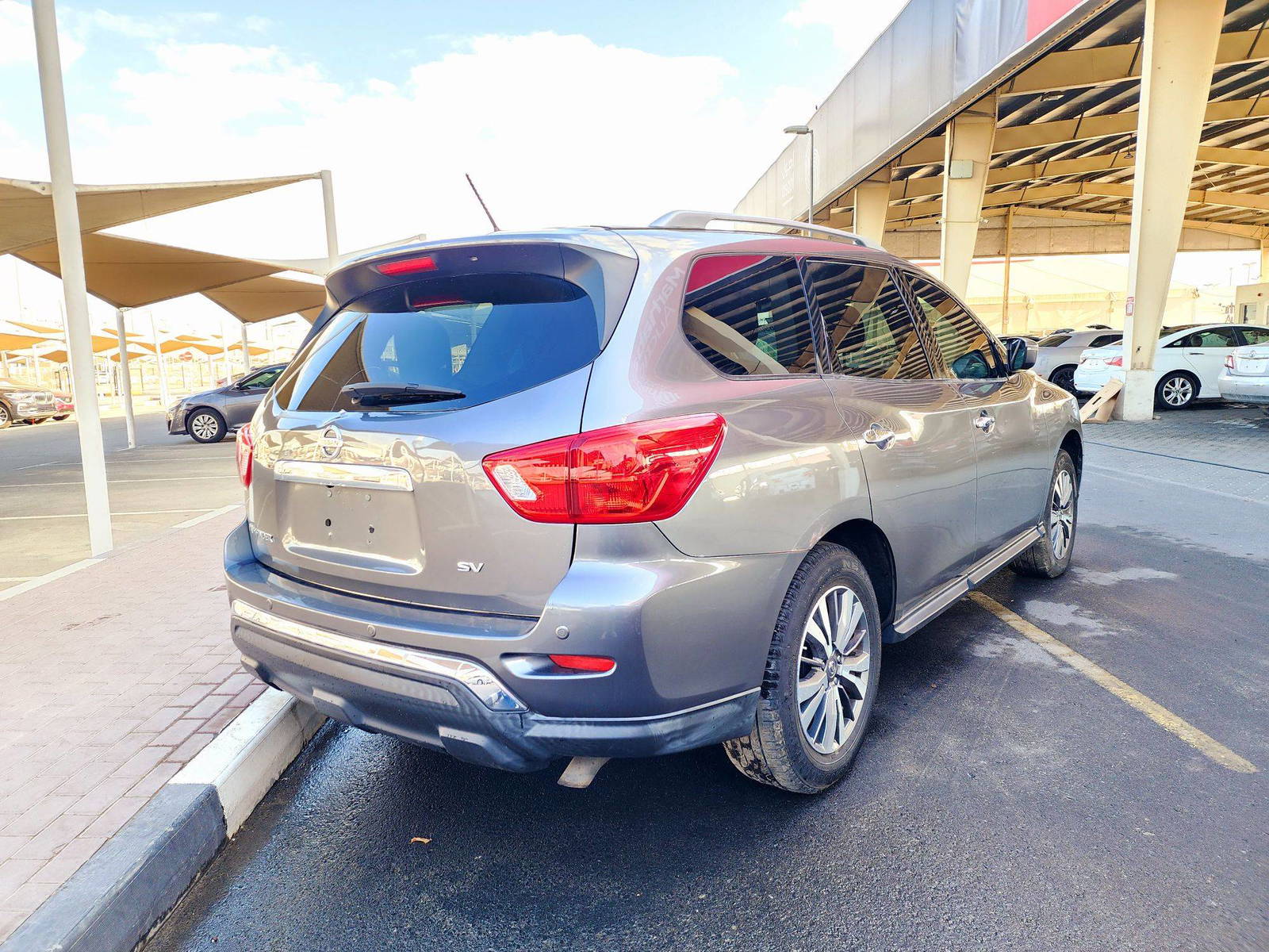 2018 NISSAN PATHFINDER — 158786 Miles — Lot 69080724 — Main - Marhaba Auctions Used Cars - Image 3
