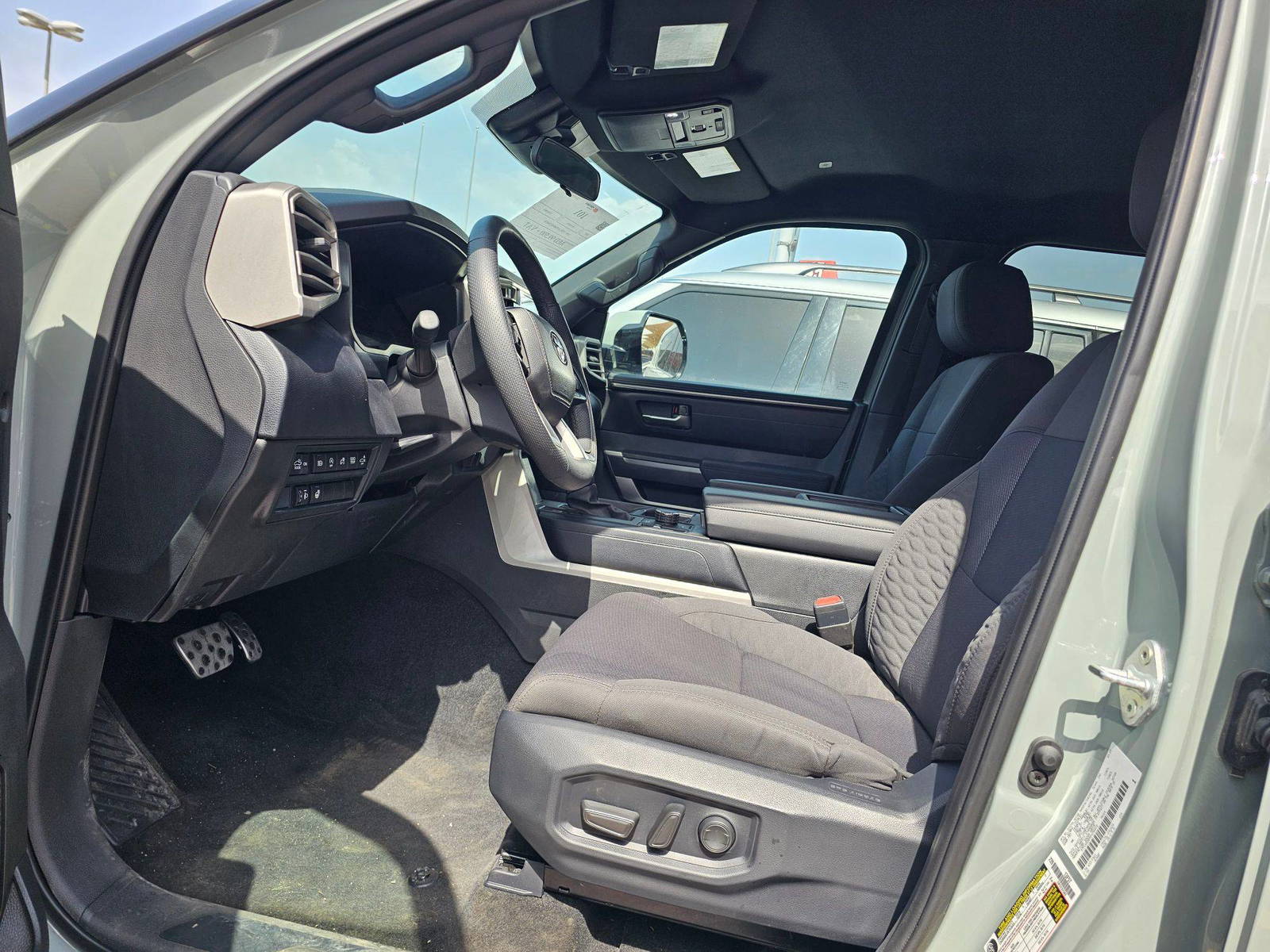 TOYOTA TUNDRA 2025 - Marhaba Auction Used Cars - Image 9