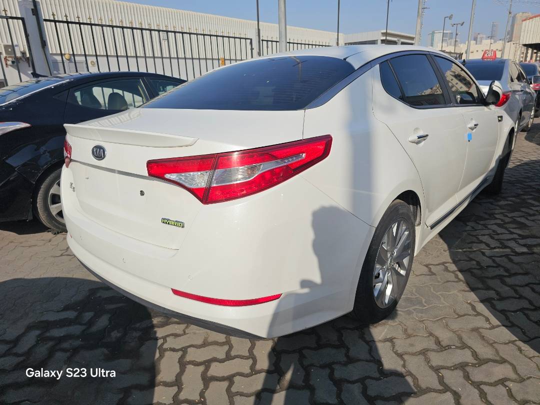 2013 KIA K5 — 133051 KM — Lot 015745 — Souq - Marhaba Auctions Used Cars - Image 3