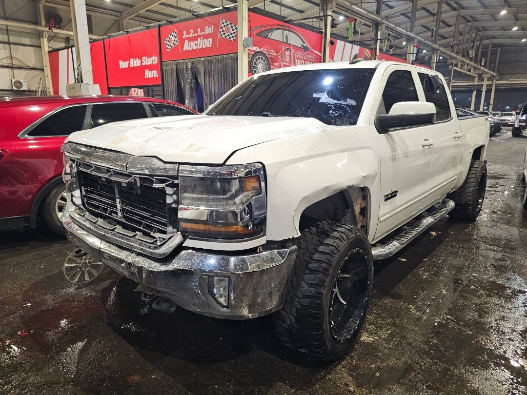 2018 CHEVROLET SILVERADO — 167954 Miles — Lot JG166403 — Main - Marhaba Auctions Used Cars - Image 4