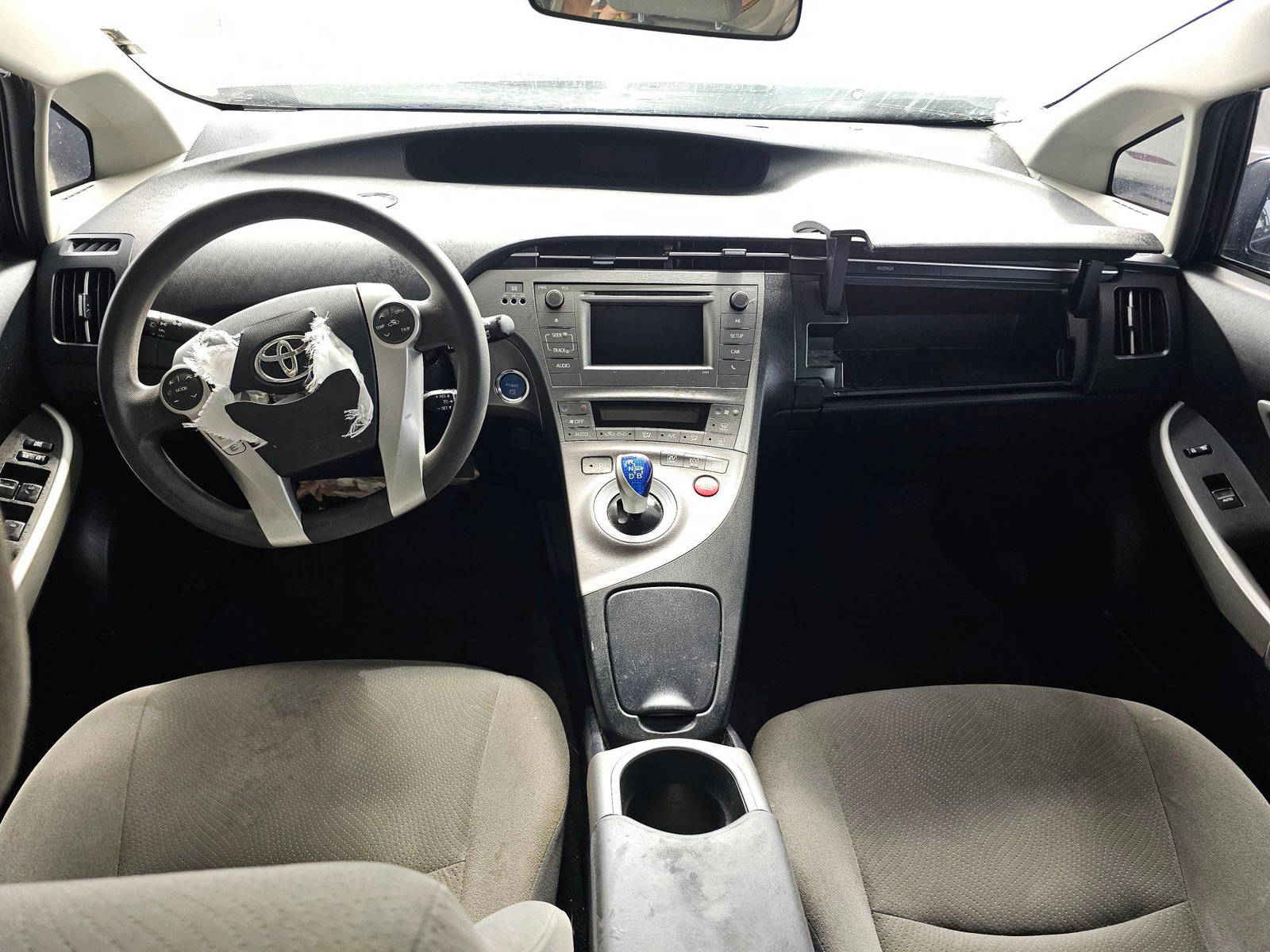2015 TOYOTA PRIUS — 238940 Miles — Lot 1916590 — Souq - Marhaba Auctions Used Cars - Image 7