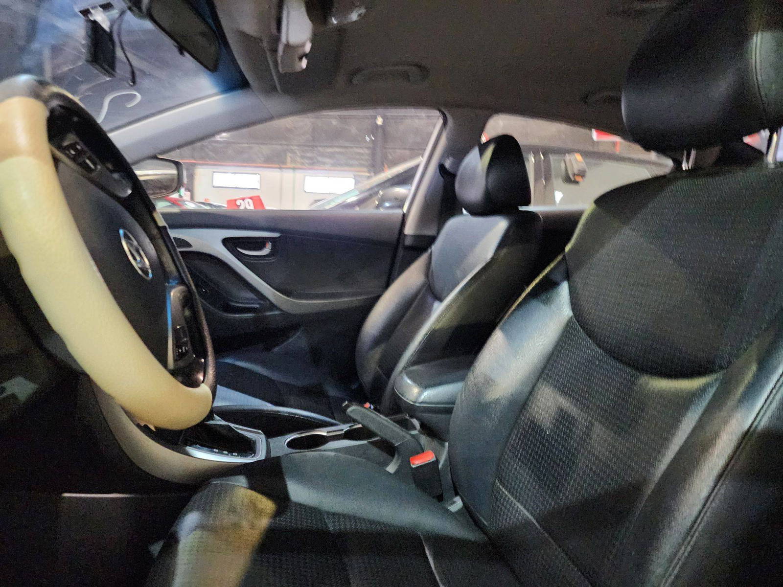 2014 HYUNDAI AVANTE — 127643 KM — Lot 996769 — Al Quoz - Marhaba Auctions Used Cars - Image 9