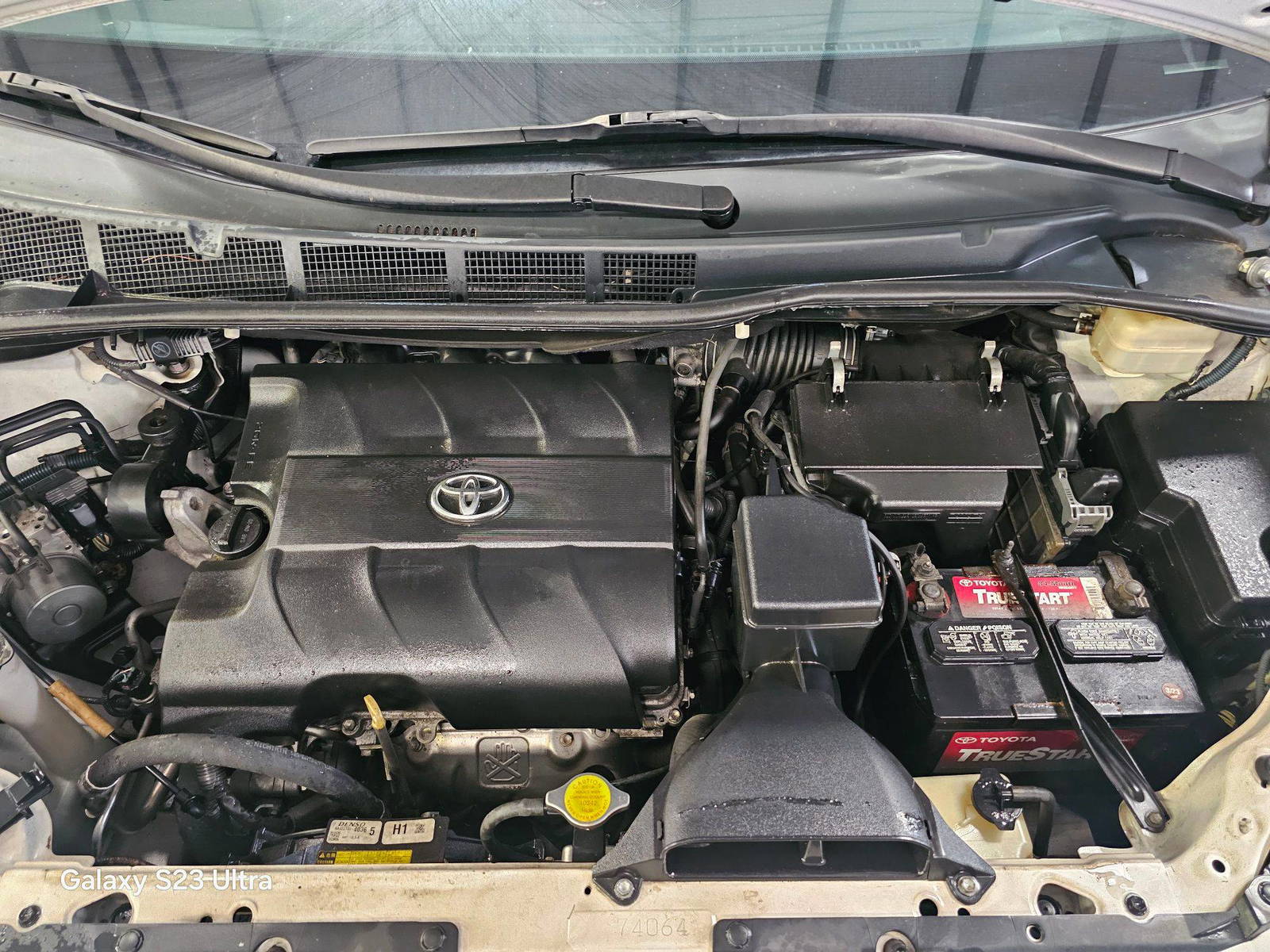 2015 TOYOTA SIENNA — 249403 Miles — Lot 43425270 — Main - Marhaba Auctions Used Cars - Image 11
