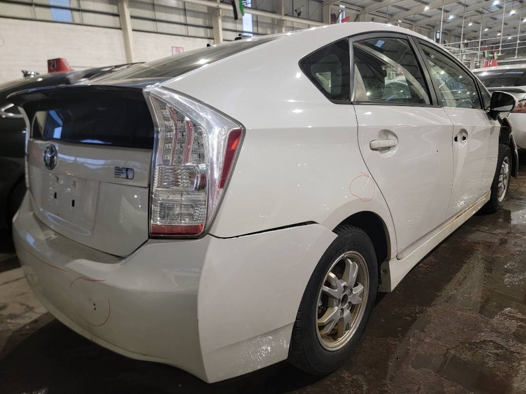 2010 TOYOTA PRIUS — 185582 Miles — Lot 37947164 - Marhaba Auctions Used Cars - Image 4