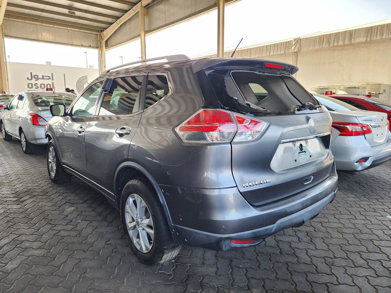 2015 NISSAN ROGUE — 171665 Miles — Lot 39869635 — Souq - Marhaba Auctions Used Cars - Image 4