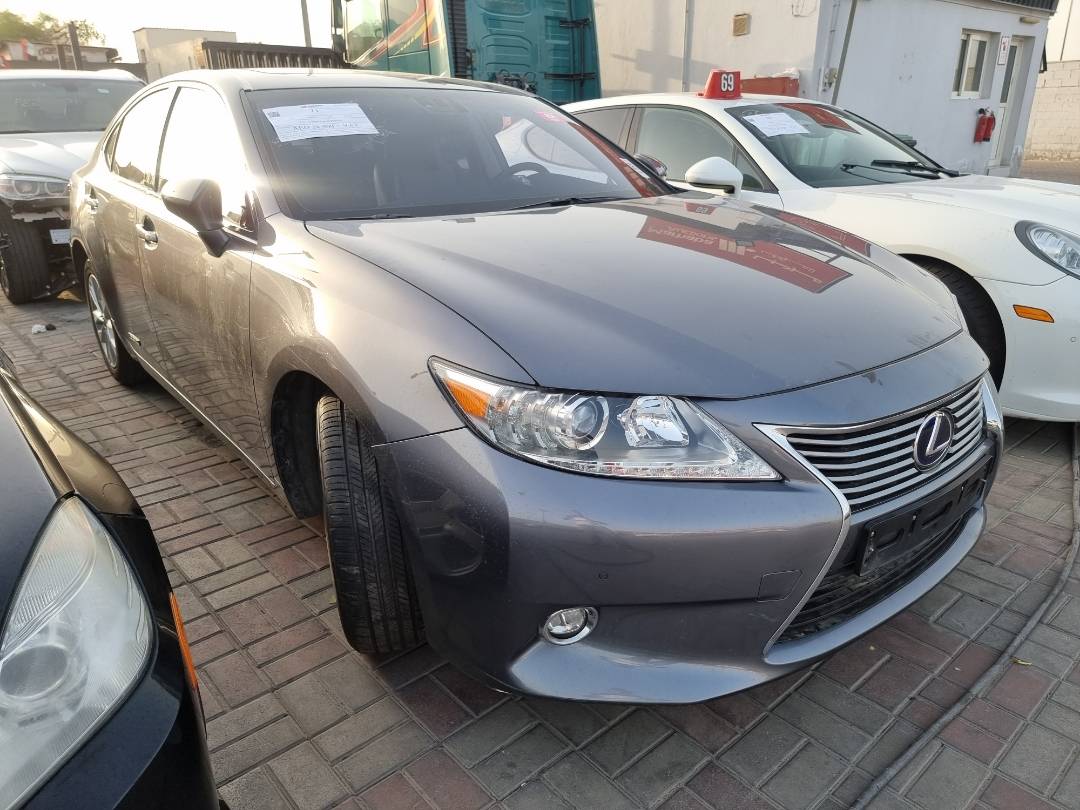 2014 LEXUS ES 300 — 149270 KM — Lot 215478 — Ind. 12 - Marhaba Auctions Used Cars - Image 9