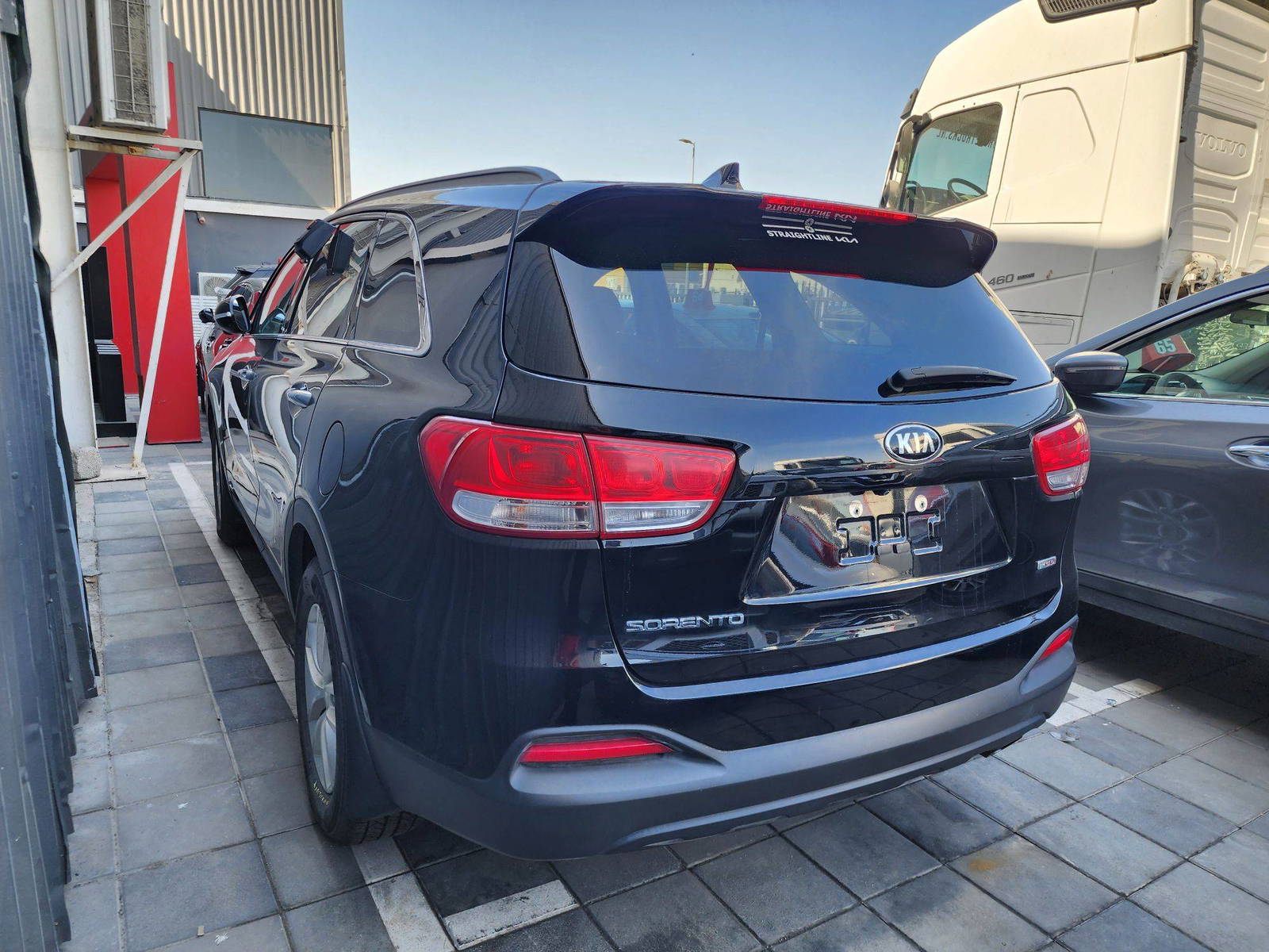 2018 KIA SORENTO — 174536 KM — Lot 62867014 — Al Quoz - Marhaba Auctions Used Cars - Image 4