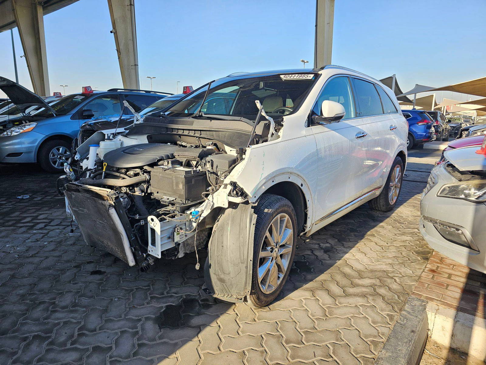 2017 KIA SORENTO — 156090 Miles — Lot 8HG239098 — Souq - Marhaba Auctions Used Cars - Image 5