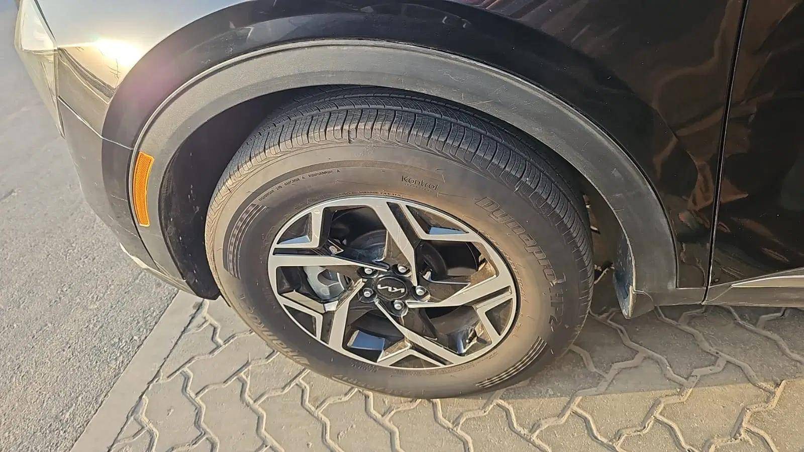2025 KIA SPORTAGE — 15080 KM — Lot 9S7385667 — Souq - Marhaba Auctions Used Cars - Image 11