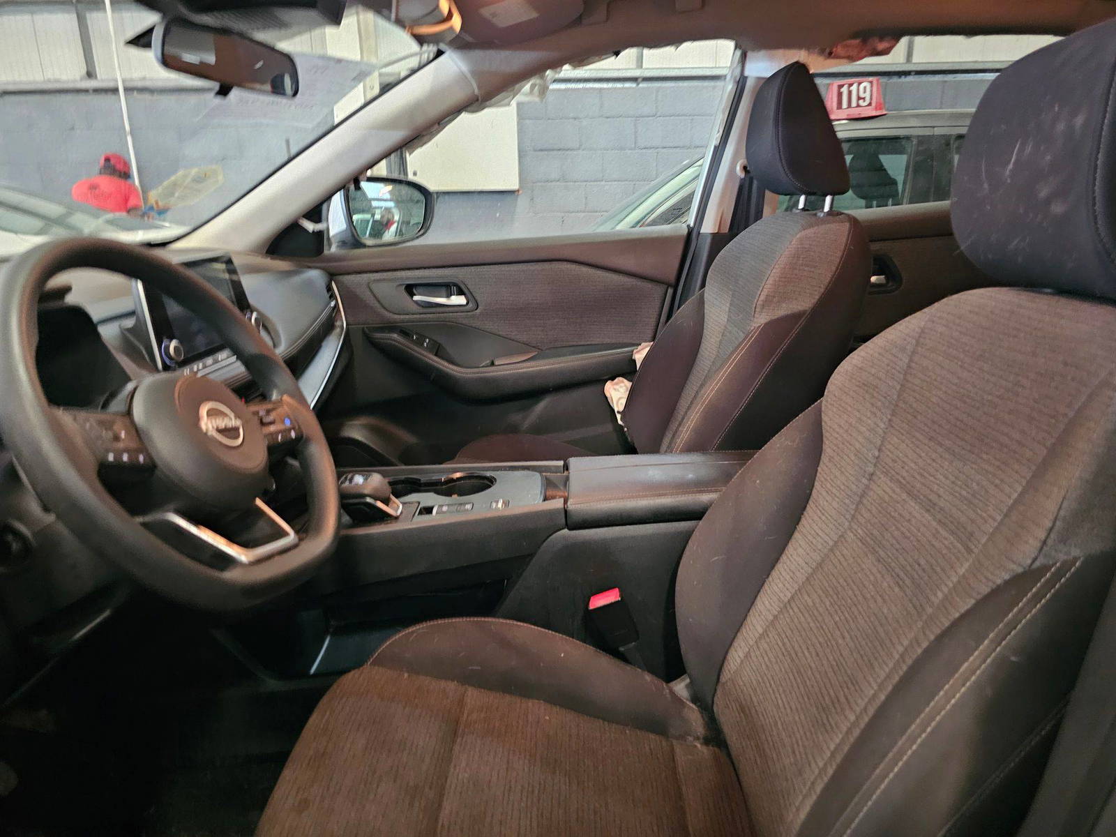NISSAN ROGUE 2023 - Marhaba Auction Used Cars - Image 9