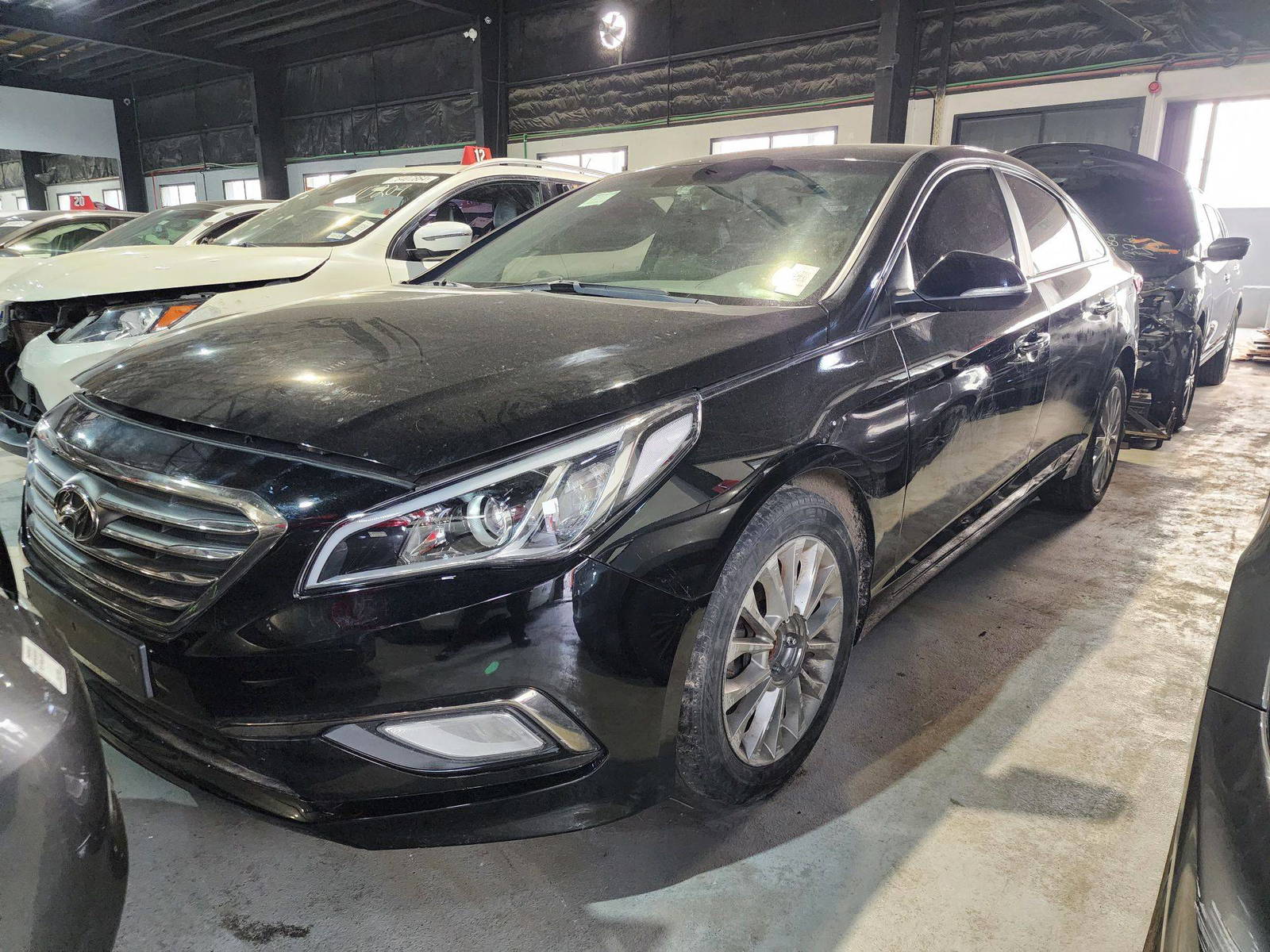 2015 HYUNDAI SONATA — 193237 KM — Lot 043057 — Main - Marhaba Auctions Used Cars - Image 3