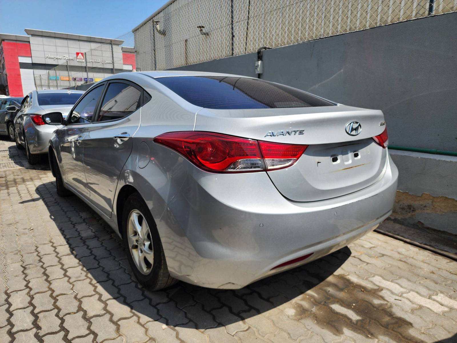 2011 HYUNDAI AVANTE — 191160 KM — Lot 132430 — Al Quoz - Marhaba Auctions Used Cars - Image 7