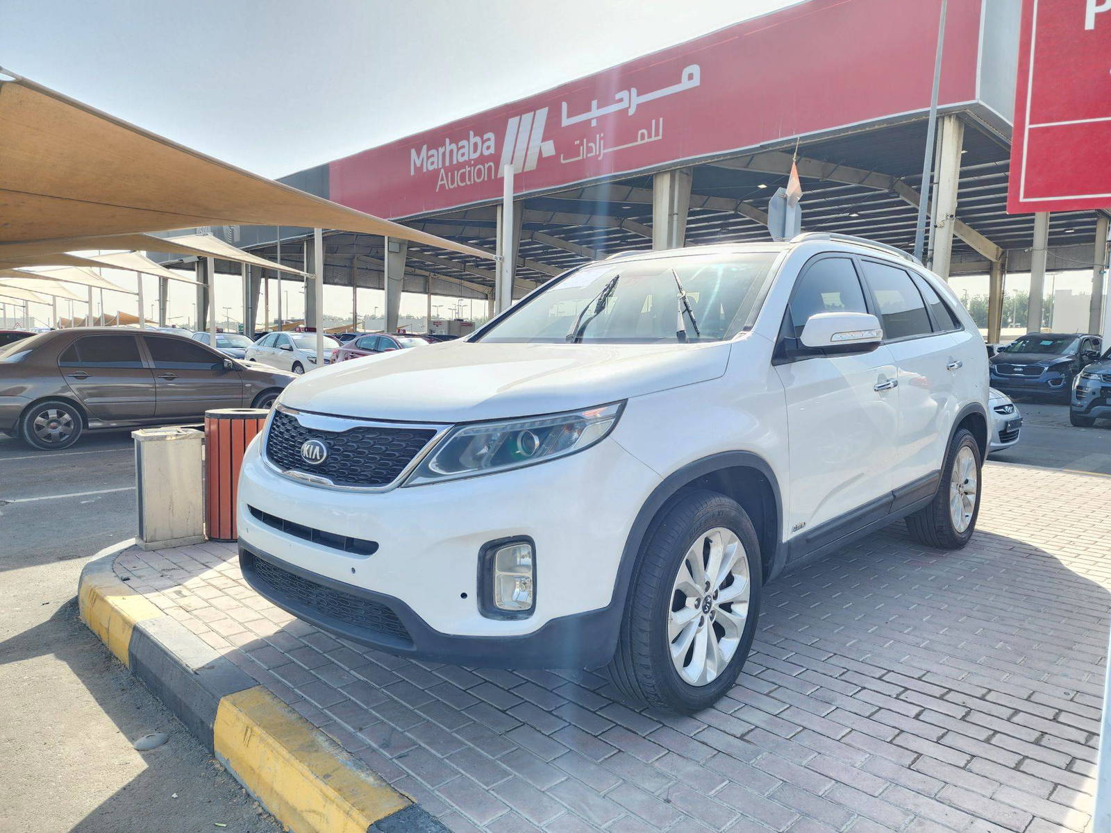 2015 KIA SORENTO — 176226 KM — Lot 30F5567144 — Souq - Marhaba Auctions Used Cars - Image 4