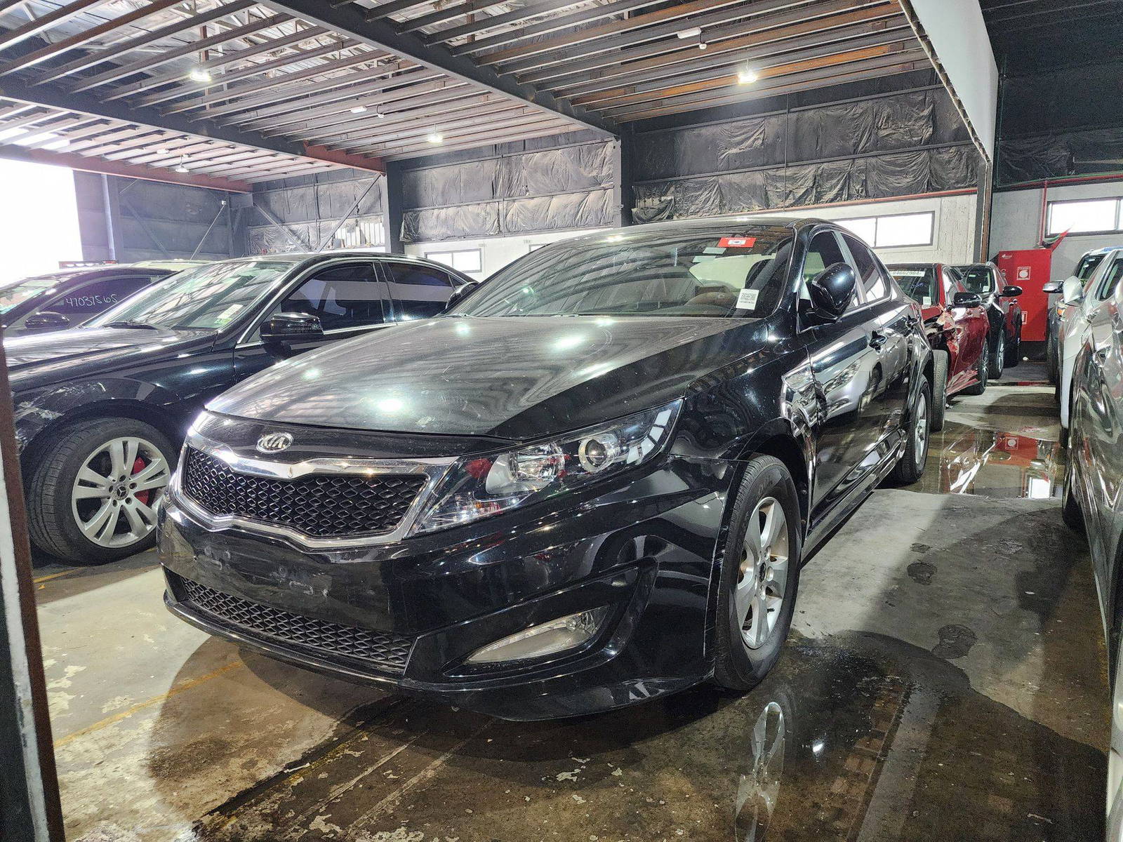 2013 KIA K5 — 177240 KM — Lot 364005 — Souq - Marhaba Auctions Used Cars - Image 6