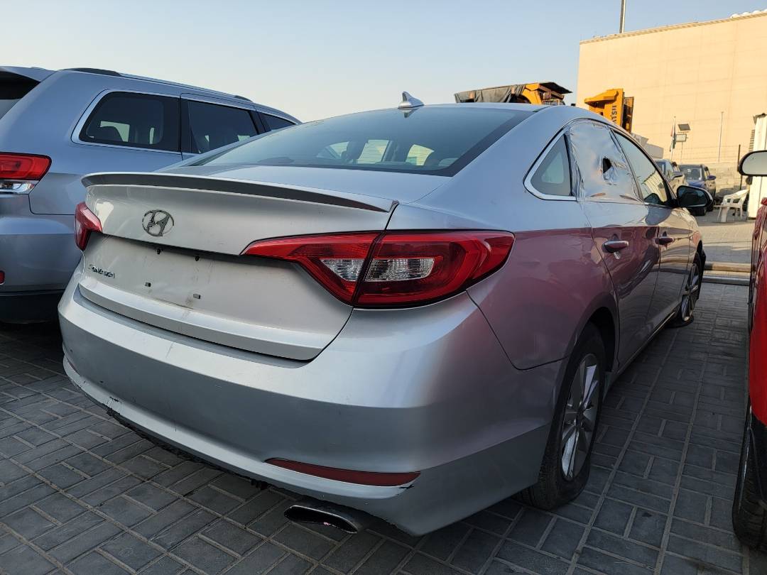2015 HYUNDAI SONATA — 174303 Miles — Lot 40925582 — Main - Marhaba Auctions Used Cars - Image 3