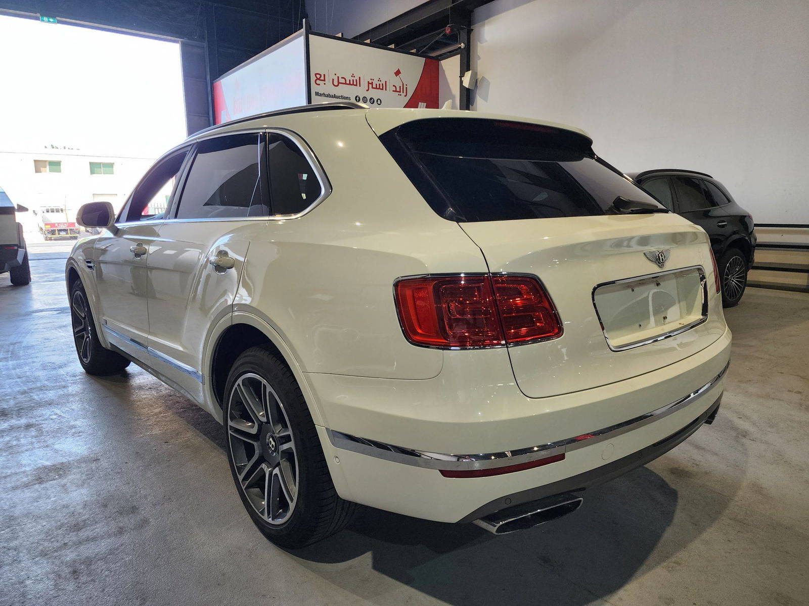 2018 BENTLEY BENTAYGA — 33495 Miles — Lot 38549220 — Main - Marhaba Auctions Used Cars - Image 7