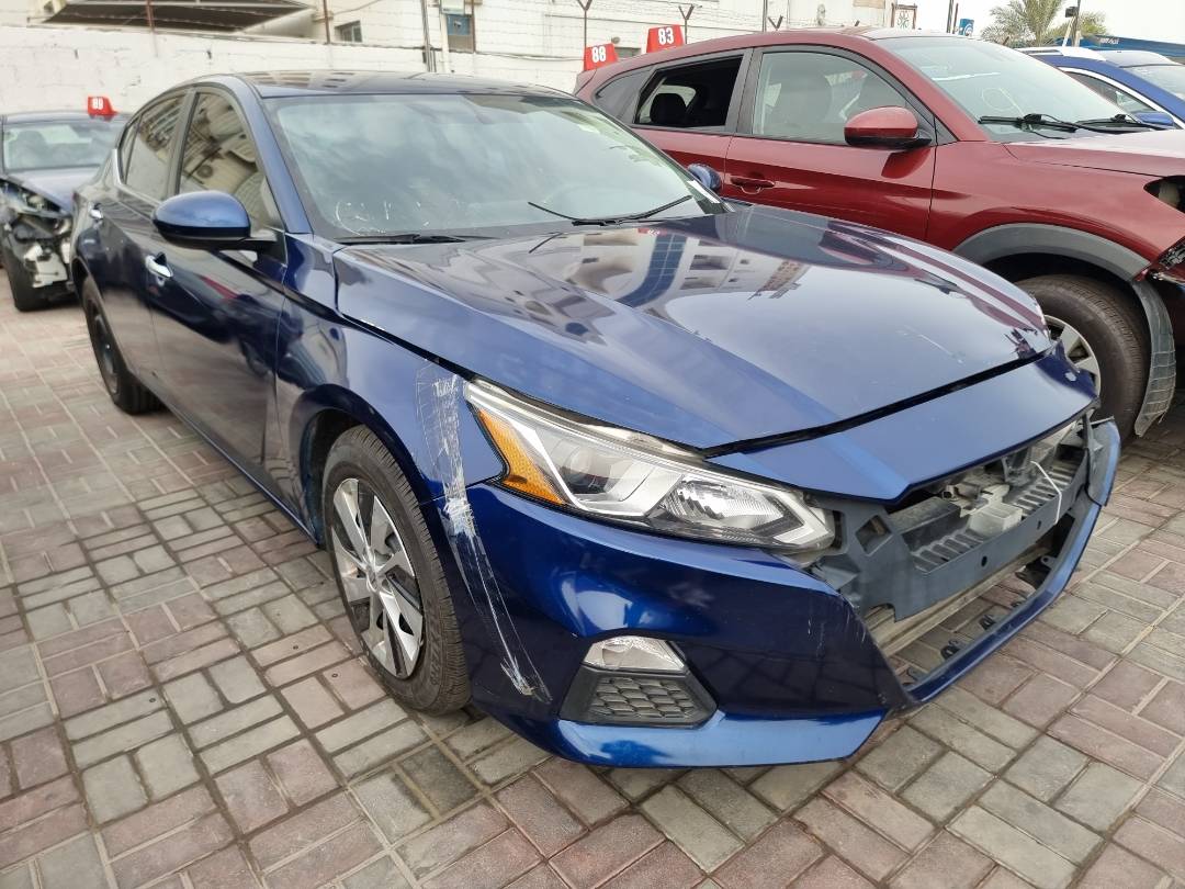 2019 NISSAN ALTIMA — 207341 Miles — Lot 215487 — Ind. 12 - Marhaba Auctions Used Cars - Image 4