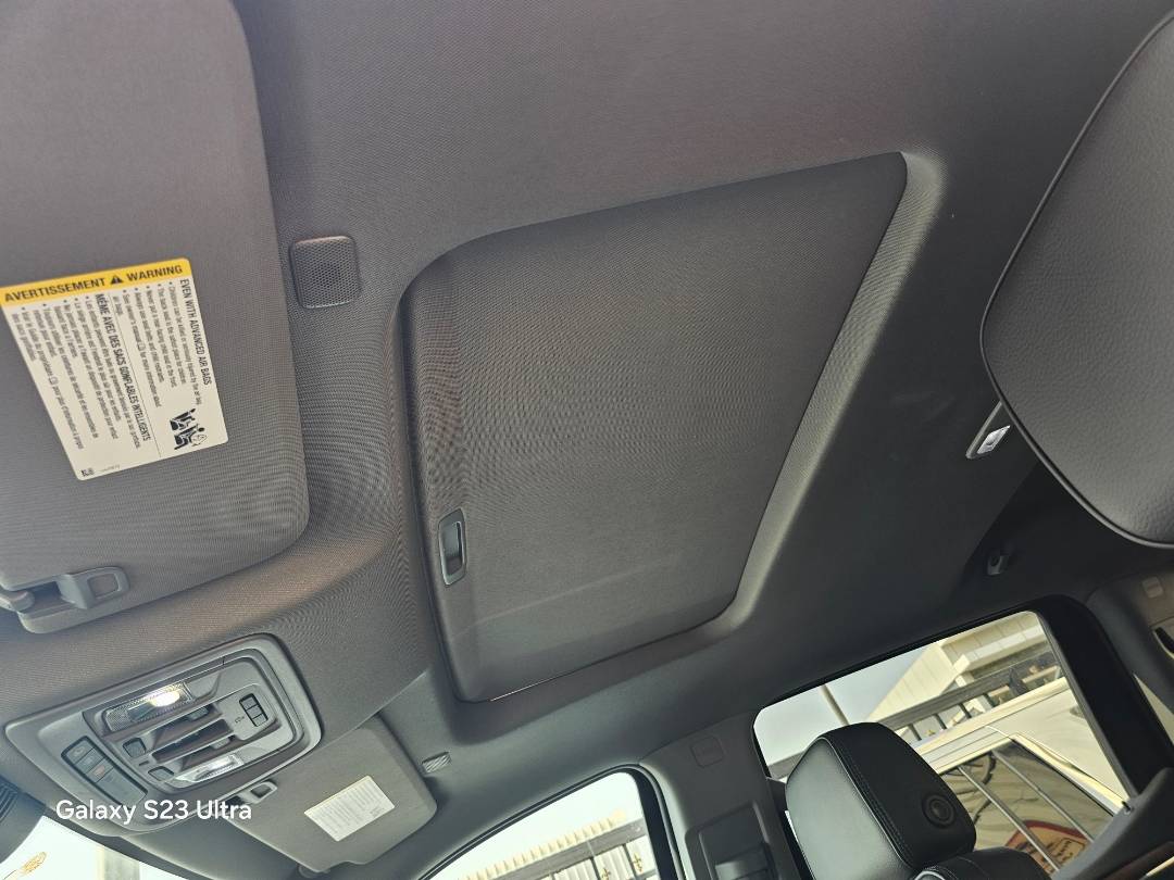 2023 GMC SIERRA — 28718 Miles — Lot Z127599 — Main - Marhaba Auctions Used Cars - Image 8