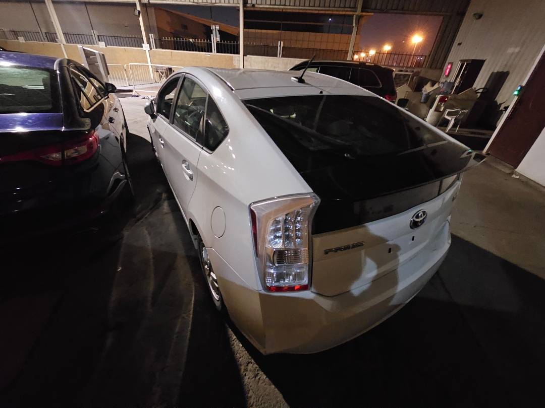 2010 TOYOTA PRIUS — 176996 KM — Lot 12162142 — Ind. 12 - Marhaba Auctions Used Cars - Image 5
