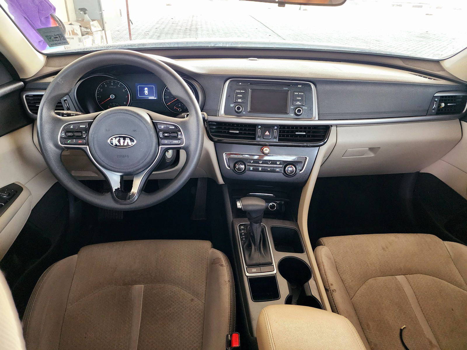 2017 KIA OPTIMA — 139555 Miles — Lot 2134578 — Souq - Marhaba Auctions Used Cars - Image 7