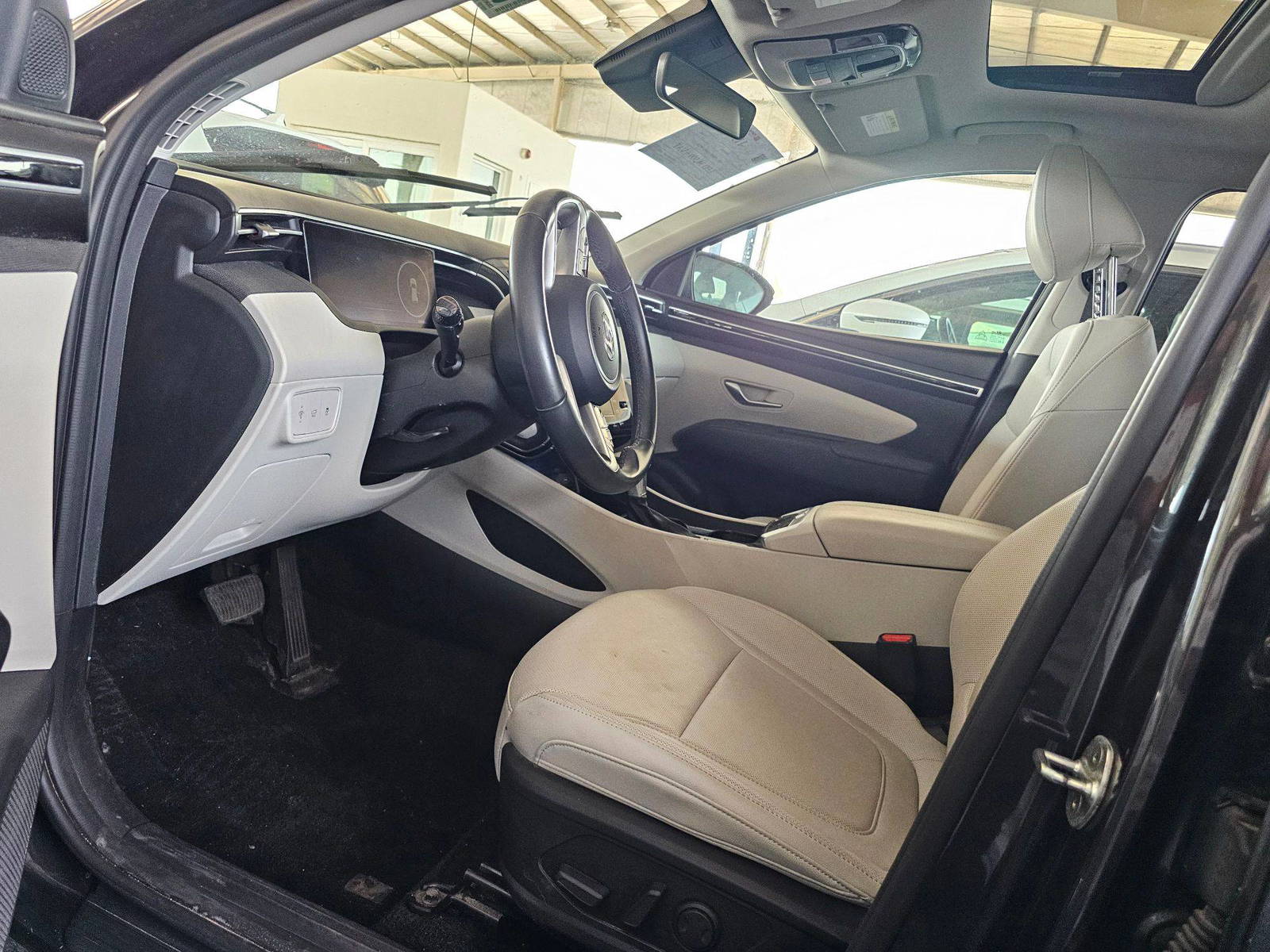 HYUNDAI TUCSON 2023 - Marhaba Auction Used Cars - Image 9