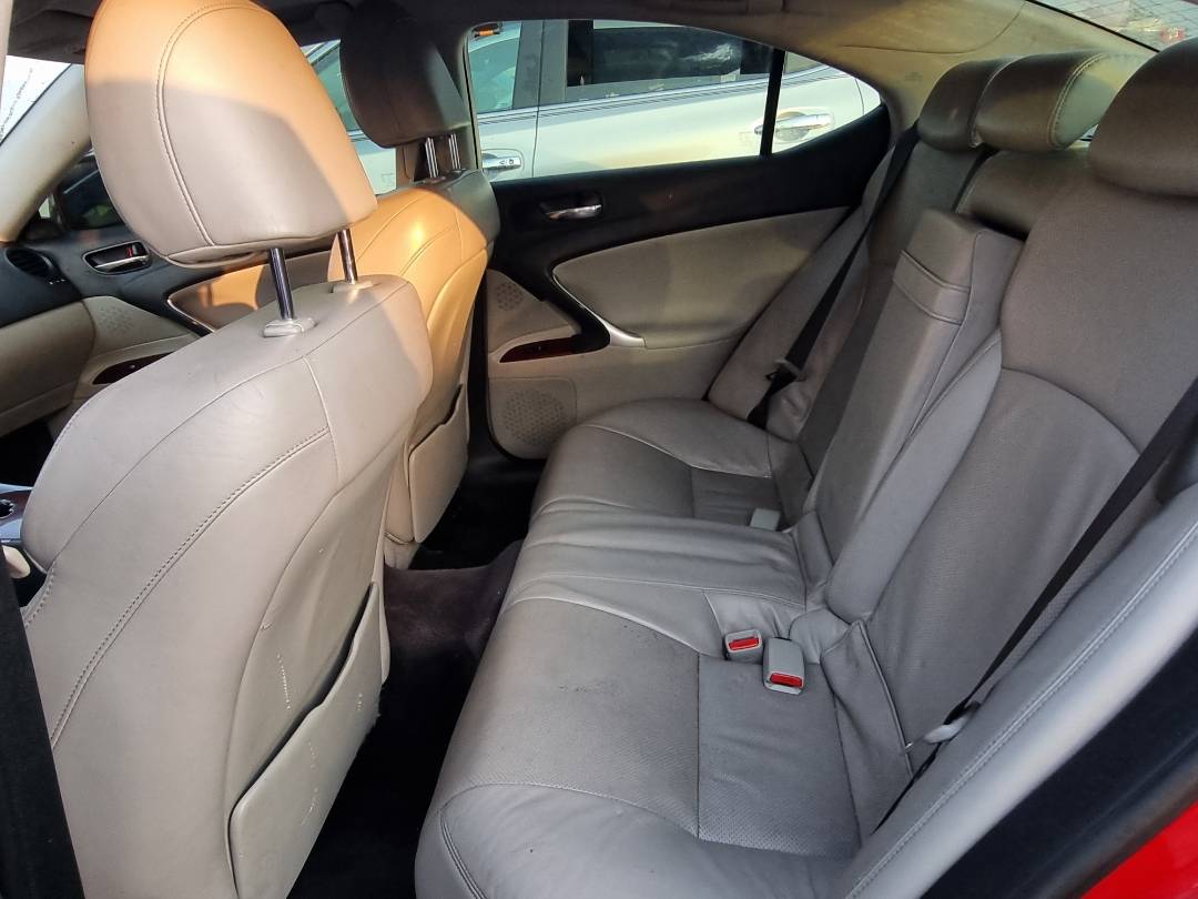 2007 LEXUS IS 250 — 130528 Miles — Lot 125487 — Souq - Marhaba Auctions Used Cars - Image 7