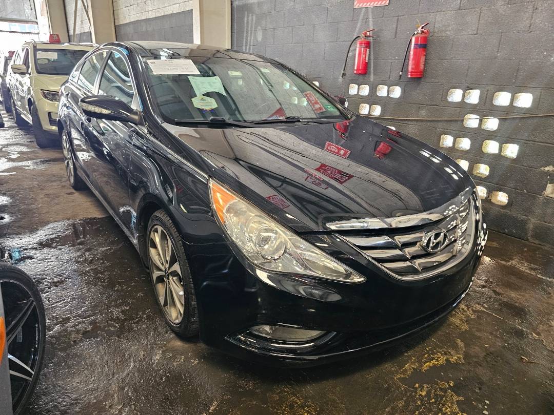 2013 HYUNDAI SONATA — 192114 Miles — Lot H610134 — Main - Marhaba Auctions Used Cars - Image 3