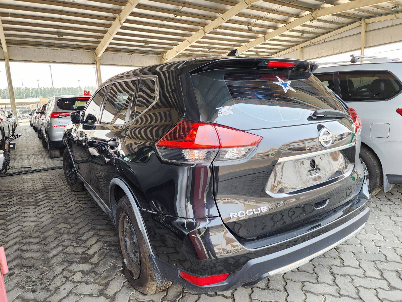 2018 NISSAN ROGUE — 175847 Miles — Lot 39453066 — Ind. 12 - Marhaba Auctions Used Cars - Image 3