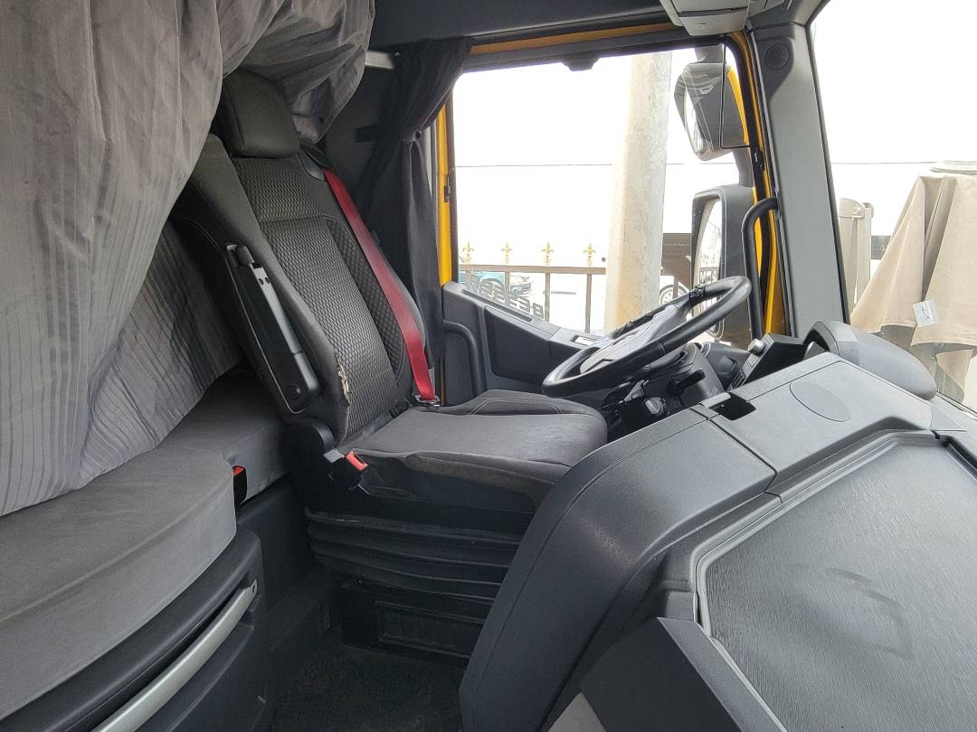 2015 RENAULT T 480 — 1168847 KM — Lot D001572 — Main - Marhaba Auctions Used Cars - Image 11