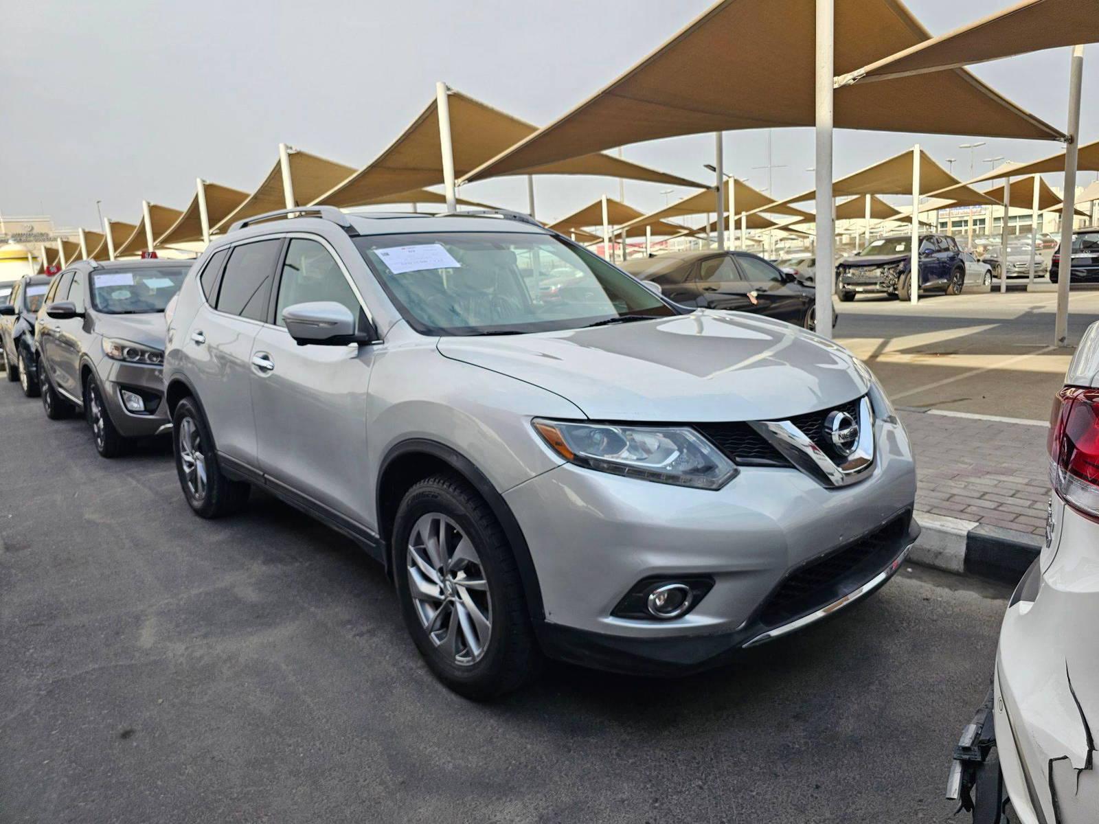 2015 NISSAN ROGUE — 231681 KM — Lot V8FC889386 — Souq - Marhaba Auctions Used Cars - Image 4