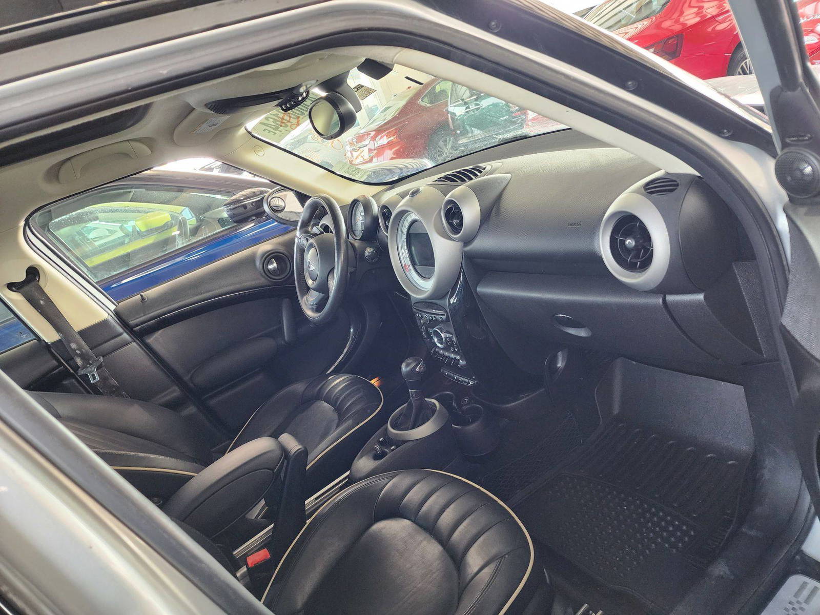 2011 MINI COOPER COUNTRYMAN — 169397 Miles — Lot 45068164 — Souq - Marhaba Auctions Used Cars - Image 7