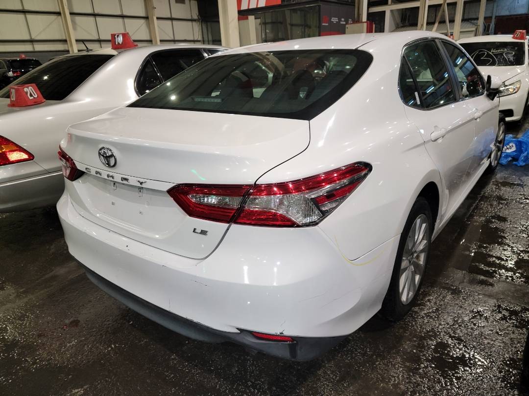 2018 TOYOTA CAMRY — 104832 Miles — Lot 580512 - Marhaba Auctions Used Cars - Image 4