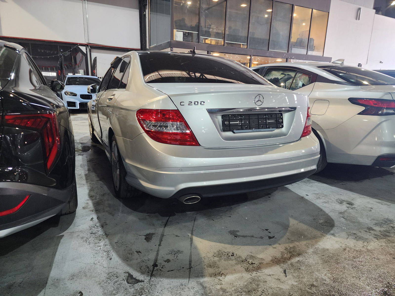 2010 MERCEDES BENZ C200 — 190142 KM — Lot 468850 — Al Quoz - Marhaba Auctions Used Cars - Image 4