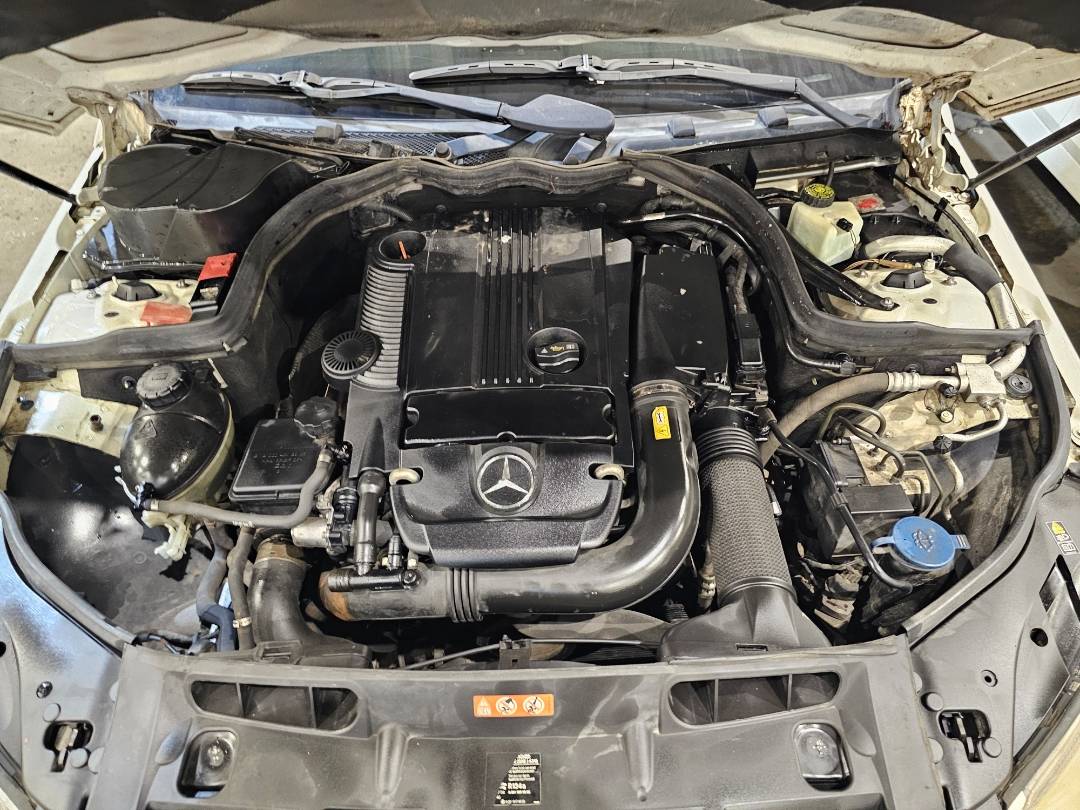 2010 MERCEDES BENZ C200 — 173704 KM — Lot 8AA403374 — Main - Marhaba Auctions Used Cars - Image 7